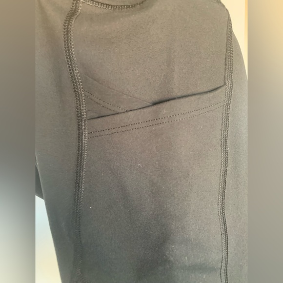 NWT Victoria’s Secret knockout leggings in size small. Color is black - Picture 5 of 5